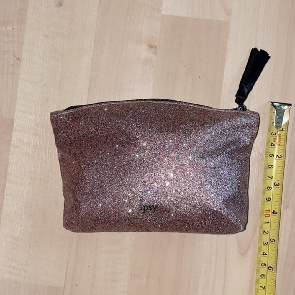 Ipsy glitter โจ all over for bundles or not, but when bundle up 3+ save 30% - Picture 3 of 7